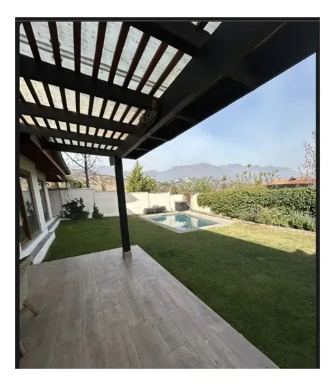 Gran Terreno/condominio/huinganal/6 Dormitorios/piscina