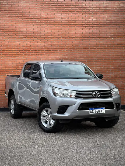 Toyota Hilux Pick-up 2.4 Cd Sr 150cv 4x2