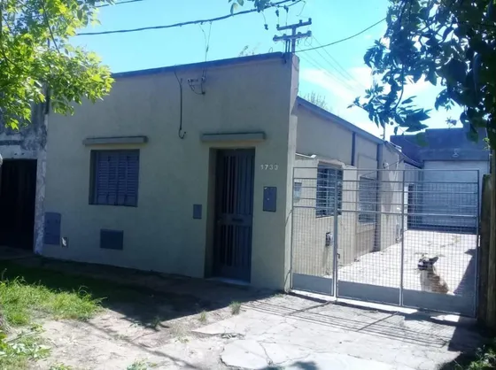 Deposito En Venta - 2 Dormitorios 2 Baños 2 Cocheras - 280mts2 - La Plata