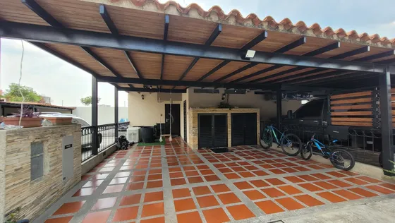 Town House En Venta Tazajal Naguanagua