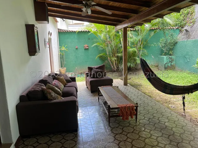 Vendo Casa Calle Cerrada Santa Fe Norte Yf 