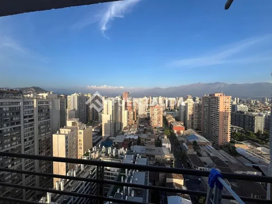 Departamento En Venta De 2 Dorm. En Santiago