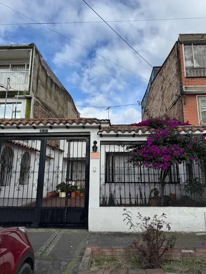 Casa Estilo Colonial Ciudad Montes Estrato 3 Cerca Al Metro