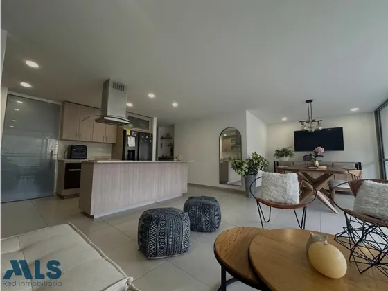 Hermoso Y Amplio Apartamento En Venta En Sabaneta,...(mls#253717)