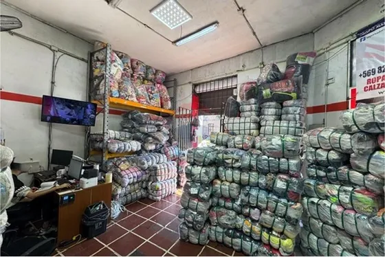 Derecho De Llave Importadora De Ropa