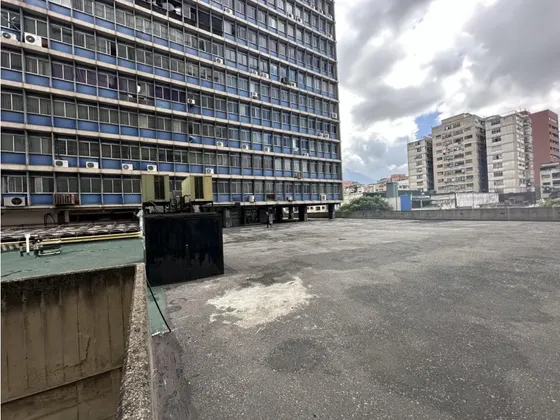 Alquiler Local Plaza Venezuela En Torre Emblemática 2500m2