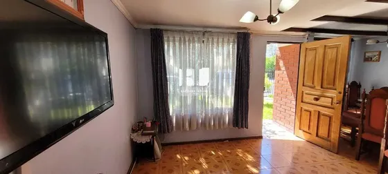 Casa En Venta En Maipú Con Jardín