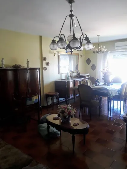 Departamento En Venta - 3 Dormitorios 1 Baño - 82mts2 - Caseros