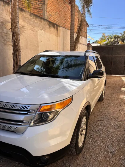Ford Explorer 4.0 Xlt V6 3er Asiento Sync 4x2 Mt