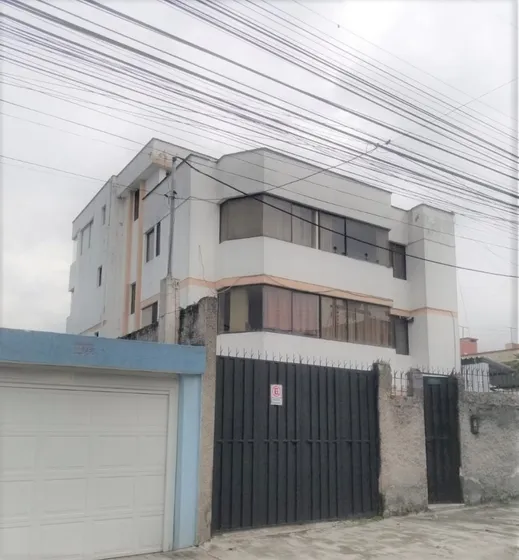 Casa Rentera De Venta En El Norte De Quito