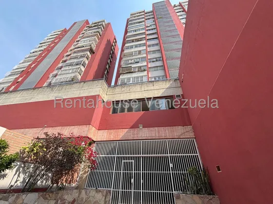Local Comercial En Venta En Centro, Barquisimeto #/ Mónica Carrasquel, Rah Centro Occidente /*oportunidad De Inversión