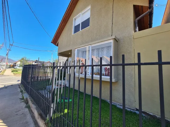 Casa En Venta De 3 Dorm. En Machalí
