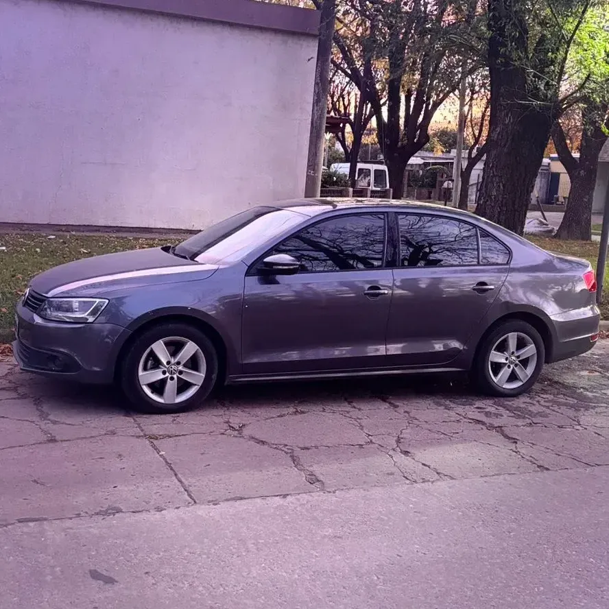 Volkswagen Vento 2.5 Luxury 170 hp Tiptronic