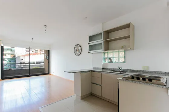 Venta Departamento 2 Ambientes Con Balcon En Flores Norte