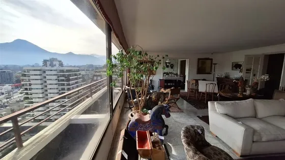 Departamento En Venta De 3 Dorm. En Vitacura