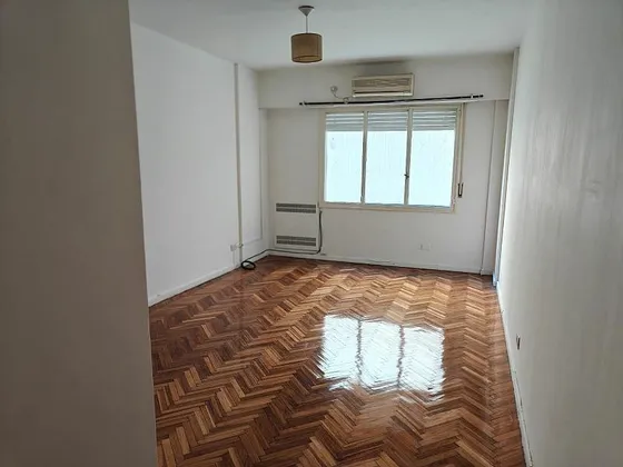 Departamento Monoambiente Semipiso Muy Buen Estado En Recoleta