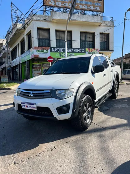 Mitsubishi L200 3.2 Cd Cr 170cv C/cuero