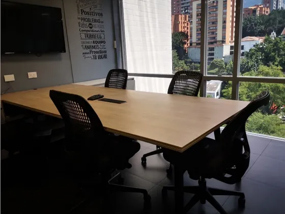 Oficina En Venta En Medellín - Poblado