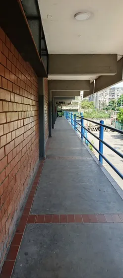 Local C.c. Miranda Guarenas230 Mts2alquiler (rs90)