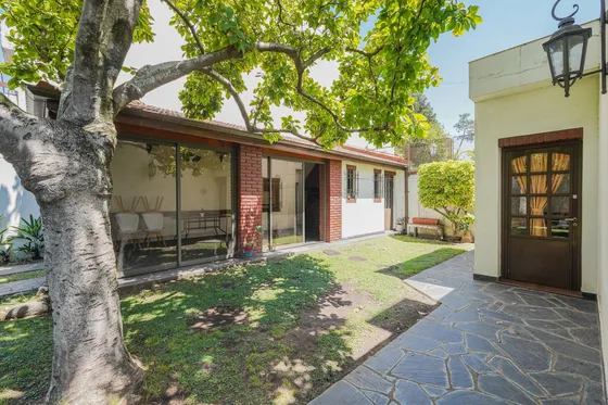 Casa En Venta 5 Ambientes Ramos Mejía