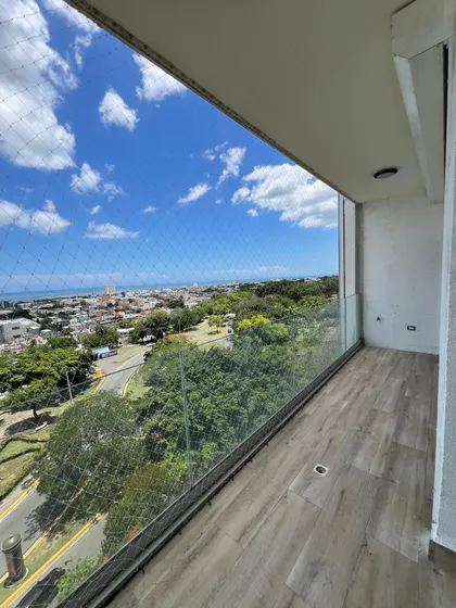 Apartamento De 3 Habitaciones En El Mirador Sur Con Vista Al Mar