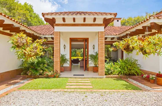 Casa Campestre En Llano Grande 2.500 Mts, 470 Construidos