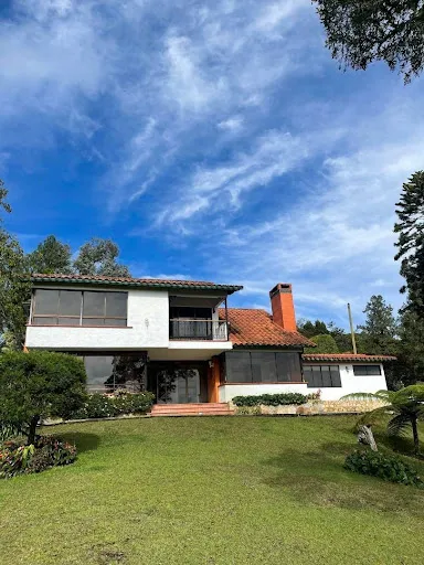 Casas En Arriendo Aeropuerto 643-8292553