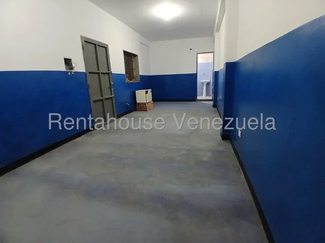 Local Comercial En Alquiler En Barquisimeto Crr 24 A Pie De Calle Posee 33m2 Completamente A Estrenar Cod 25 14804 Comunícate Soy Gabi Irastorza                                                        