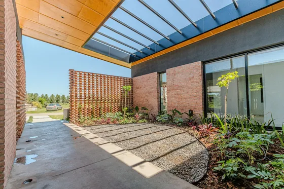 Venta Casa 5 Ambientes Con Piscina-parque A Estrenar En Canning