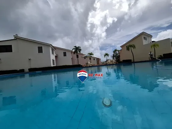 Remax Vende Espectacular Town House En Villa Acuarium Segunda Etapa Conjunto Residencial Chichiriviche Flamingo