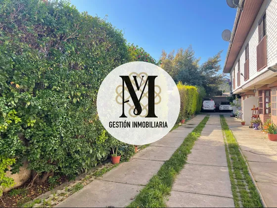 Casa 3 Pisos - 120 M2 - 4d- 2b-1est (102026)
