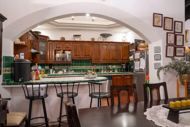 Hermosa Casa Colonial En Condominio En La Avenida Mas Bella De La Antigua