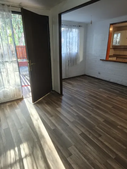 Casa Remodelada En Plena Avenida México De 2 Domit 1 Baño