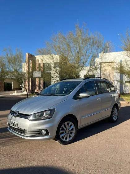 Volkswagen Suran 1.6 Imotion Highline