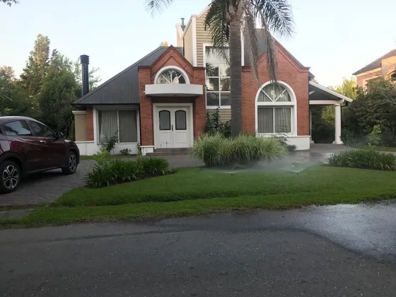 Casa En Alquiler En Campos De Alvarez
