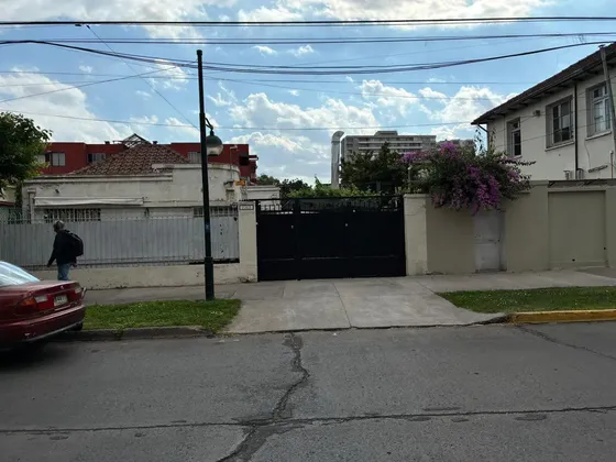 Excelente Oportunidad, Regia Casa Pasos Irarrazaval