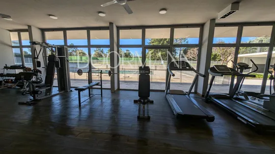 Departamento En  Venta Planta Baja Con Jardin 3 Ambientes Con Cochera 