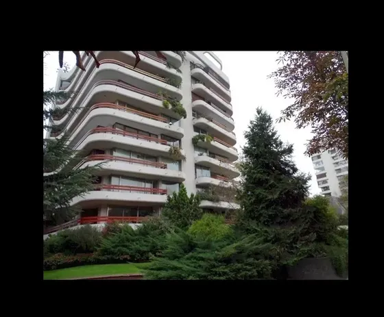 Exclusivo Departamento Con Vista Privilegiada Al Club De Gol