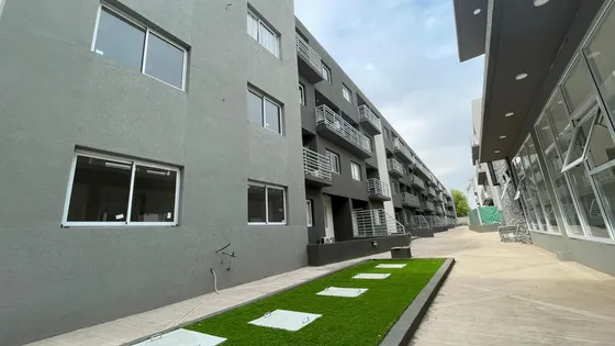 Venta Depto 3 Amb Complejo Solares Moreno Permuta