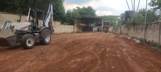 En Venta Terreno Con Locales Comerciales Barrera - Rc