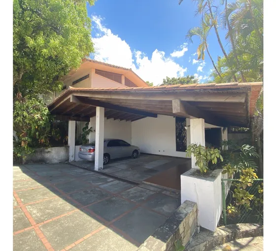 Venta | Terreno 6.106m2 Los Chorros 0255