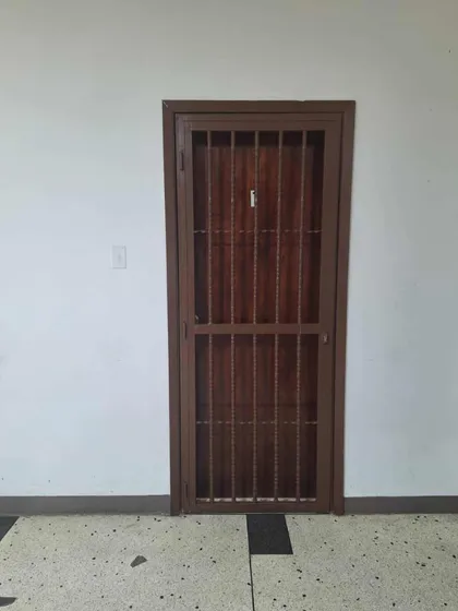 Amr Vende Oficina En Pleno Barrio Obrero