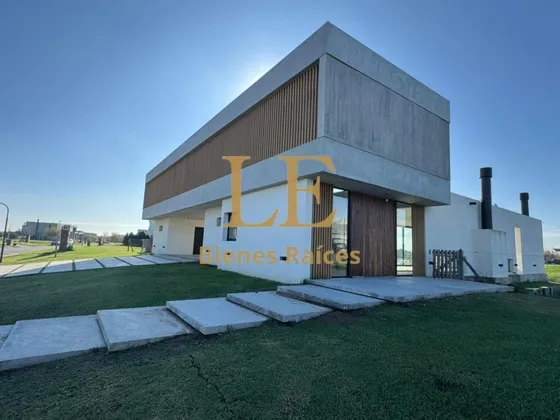 Venta Casa A La Venta En El Naudir A La Laguna