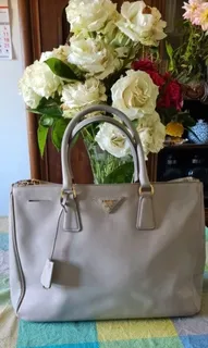 Carteras prada chile sale