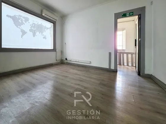 Casa De 7 Dormitorios + 5 Baños En Barrio Histórico