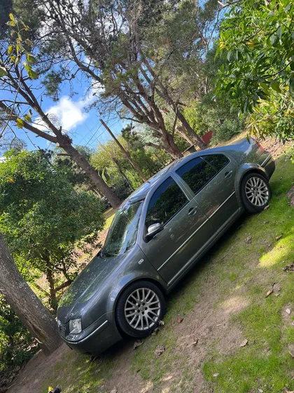 Volkswagen Bora 1.8 T Highline Cu