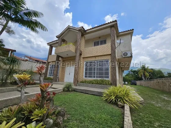Rent-a-house Vende Hermosa Casa, El Limón, Maracay, Estado Aragua, 25-15531 Gf.