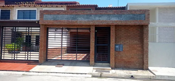 Town House C.r Vista Al Sol