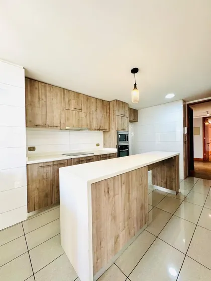 Exclusivo Depto 4d+4b+3est+1bod 198m²