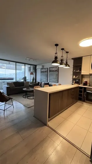 Departamento En Arriendo De 2 Dorm. En Las Condes